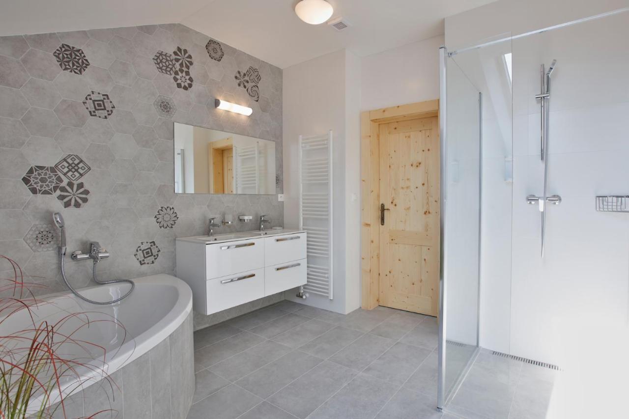 Rezort Gothal Apartmany A Penziony 도노발리 외부 사진